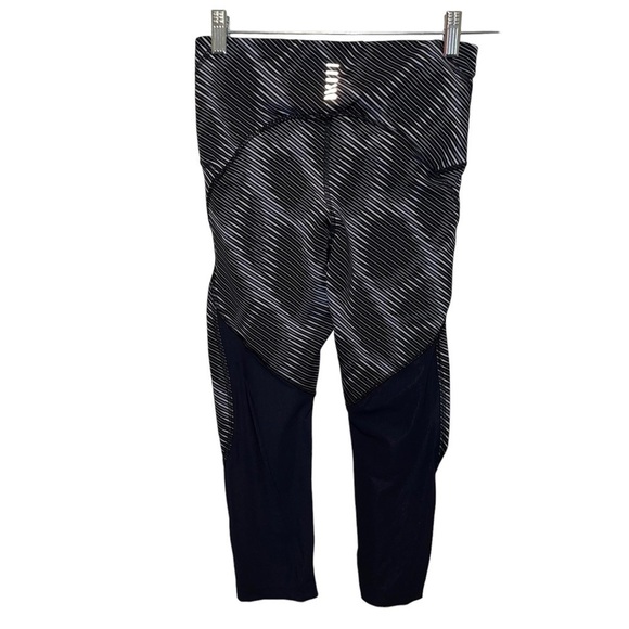 Under Armour Woman Leggings Size M - Picture 1 of 5